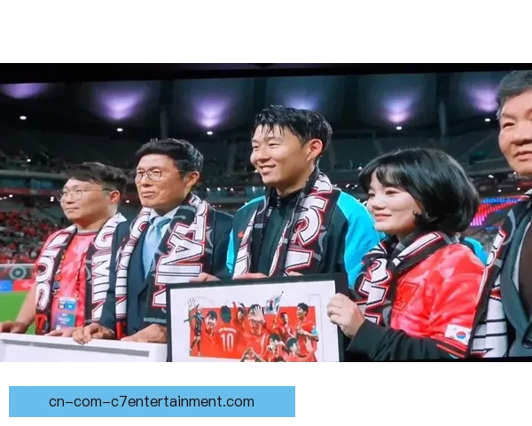孙兴慜连获韩国多项杰出贡献大奖见证亚洲足球旗帜人物影响力再攀 孙兴慜连获韩国多项杰出贡献大奖见证亚洲足球旗帜人物影响力再攀